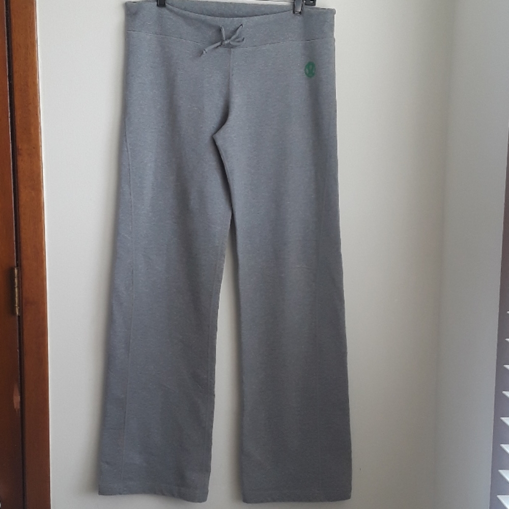 Lululemon gray boyfriend joggers Sz 10